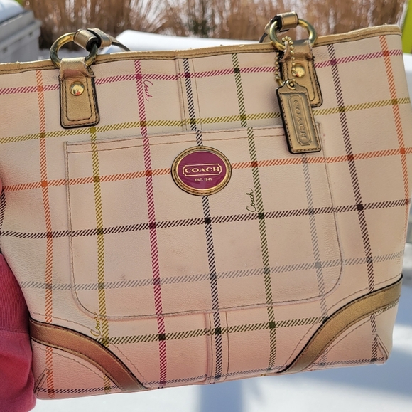 Coach Peyton Tattersall Tote ~ Well-Loved ~ Needs TLC ~ Hang Tag FINAL PRICE! - Picture 2 of 16